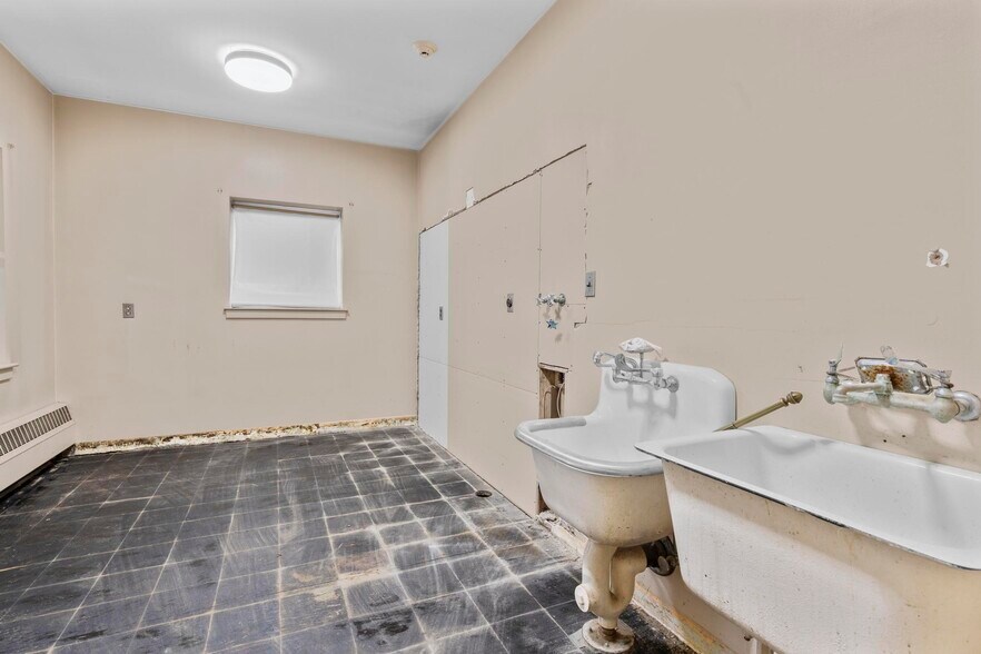 More Photos Of 19 Goodwill Ave, Meriden Specialty For Sale