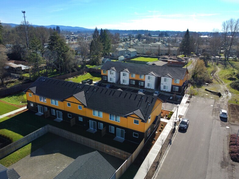 More Photos Of 219-221 SE Clark Ave, Battle Ground Apartments For Sale