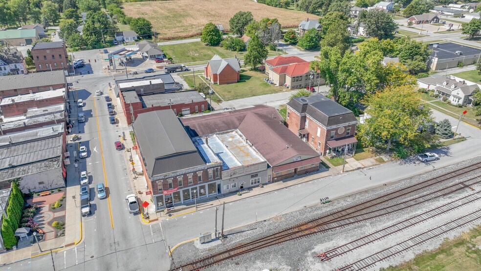 More Photos Of 207 S Railroad St, Brookston General Retail For Sale