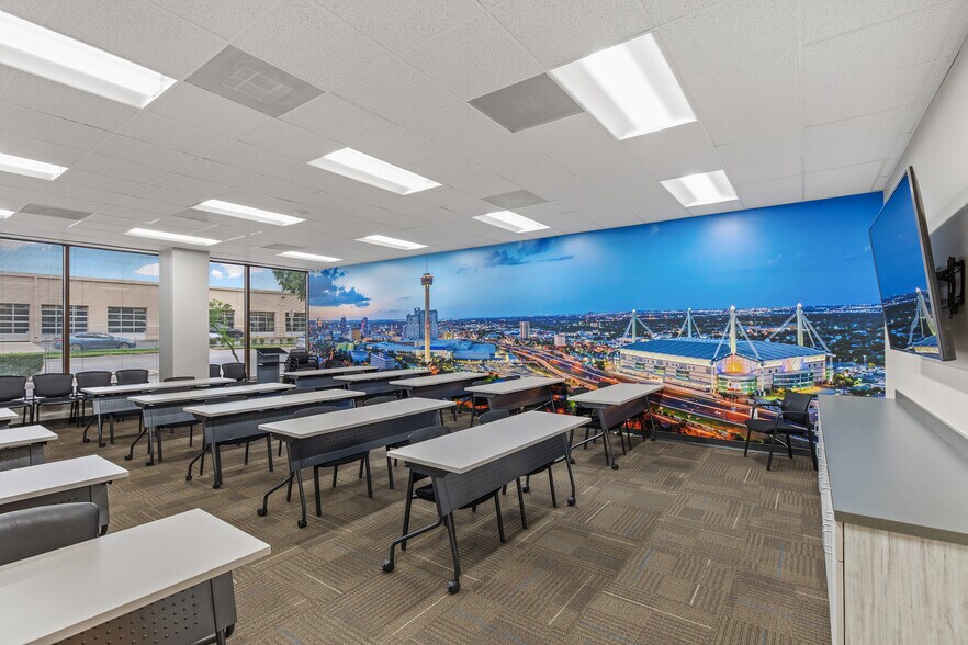 More Photos Of 613 NW Loop 410, San Antonio Office For Lease