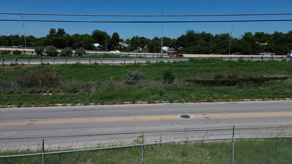 More Photos Of 1010 Hoefgen Avenue, San Antonio Land For Sale