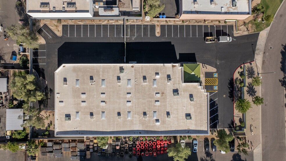 More Photos Of 240 N Sunway Dr, Gilbert Manufacturing For Lease