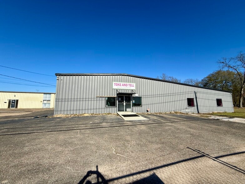 More Photos Of 2031-2033 ELLISVILLE Blvd, Laurel Flex For Sale