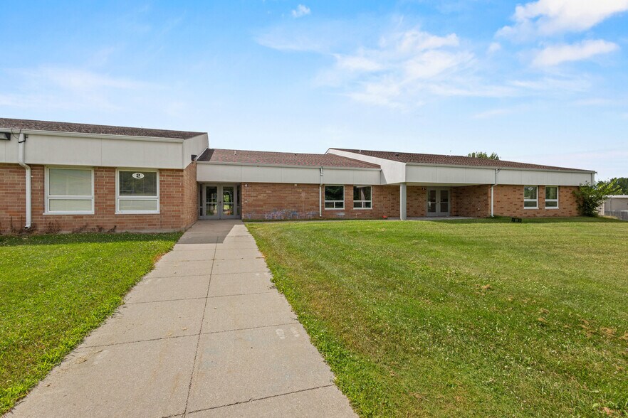 More Photos Of 414 S Church St, Endeavor Schools For Sale