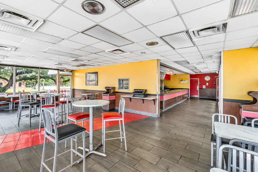 More Photos Of 7459 Lem Turner Rd, Jacksonville Fast Food For Sale