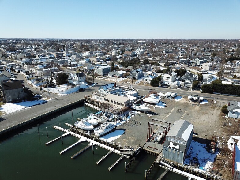 More Photos Of 2545 Bellmore Ave, Bellmore Marina For Sale