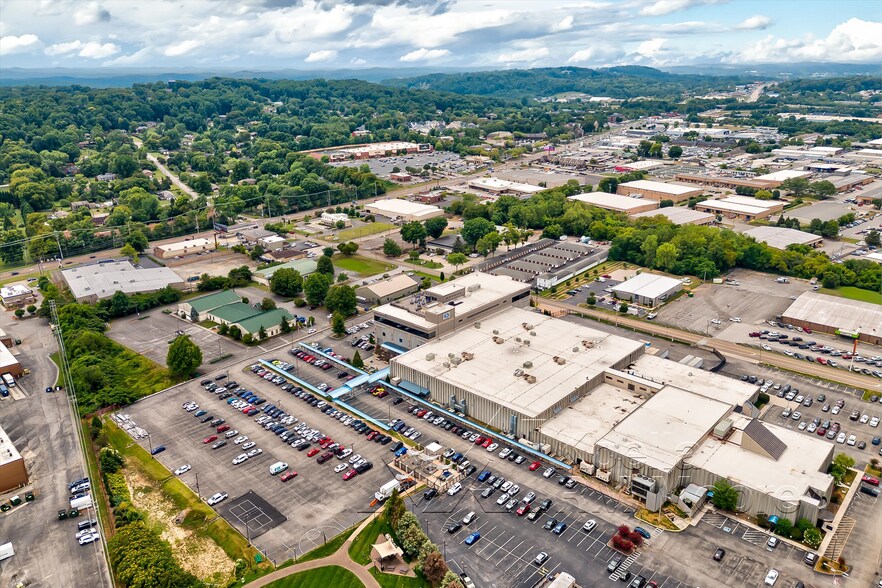 More Photos Of 9600 Parkside, Knoxville Distribution For Lease