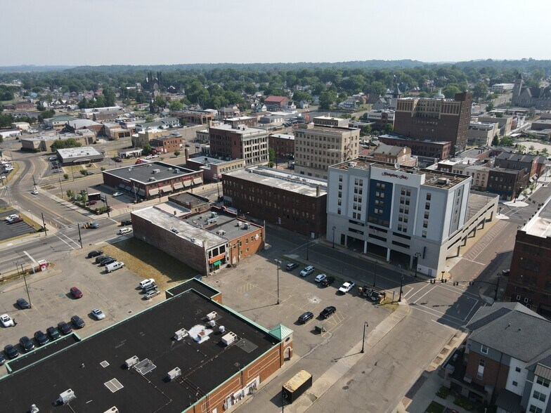 More Photos Of 129 Lincoln Way W, Massillon Land For Lease