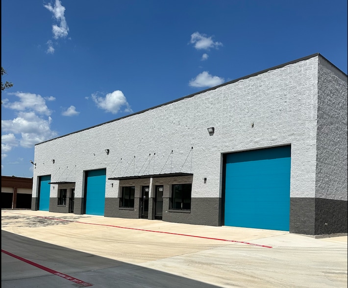 More Photos Of 10927 Fredericksburg Rd, San Antonio Unknown For Lease