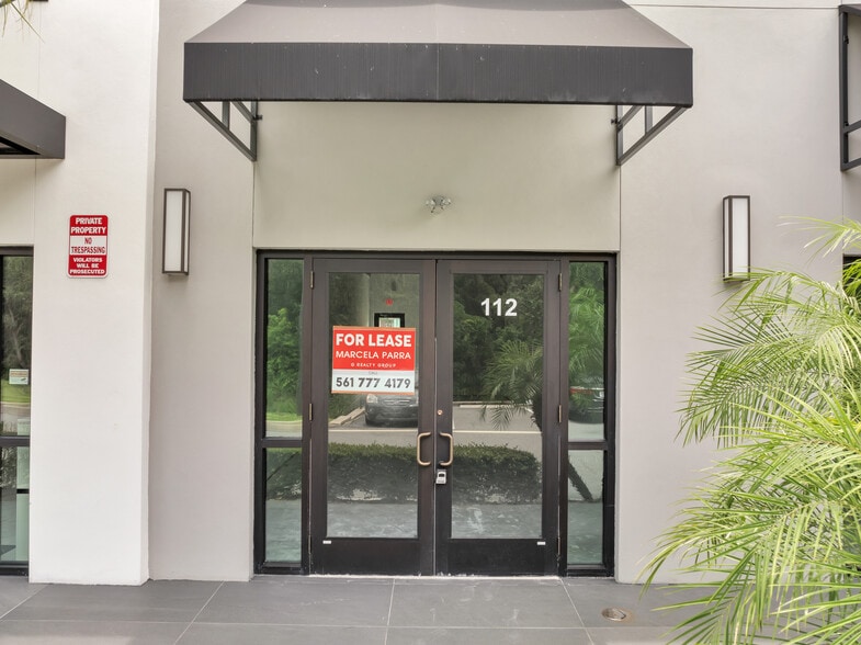 More Photos Of 3370 Rouse Rd, Orlando Storefront For Sale