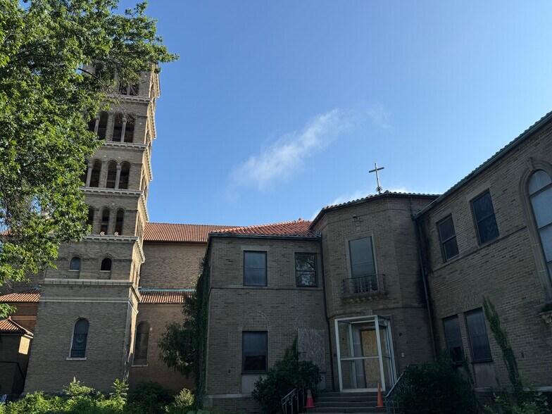 More Photos Of 3500 Montgomery Rd, Cincinnati Religious Facility For Sale