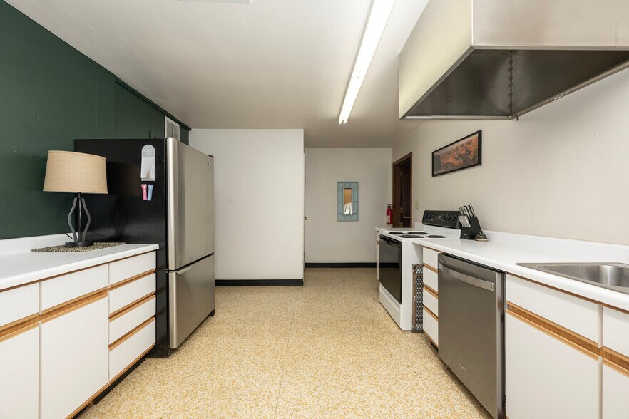 More Photos Of 312 4th Street St, Kremmling Light Manufacturing For Sale