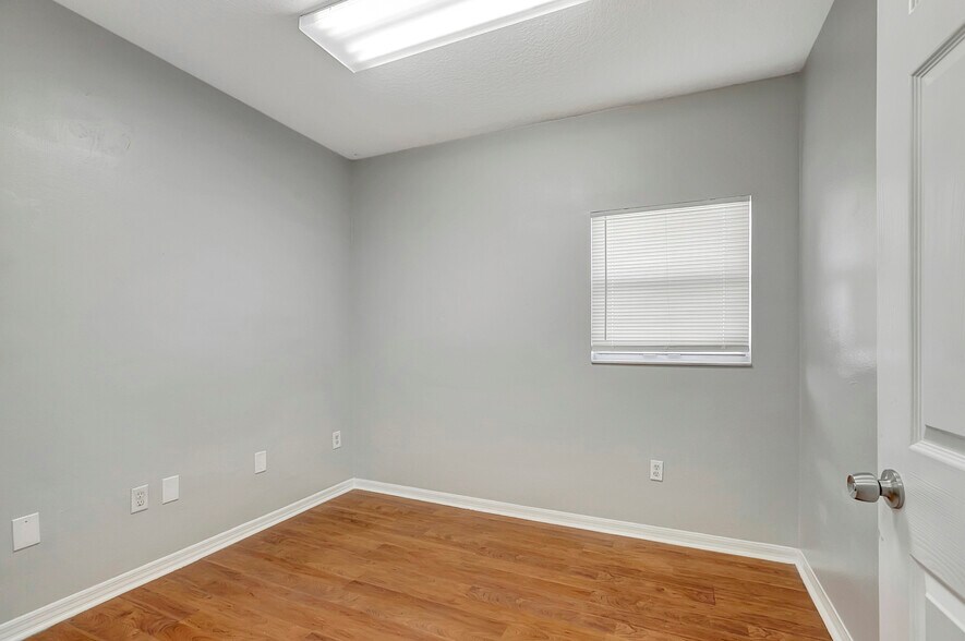 More Photos Of 28953 Wesley Chapel Blvd, Wesley Chapel Office For Lease