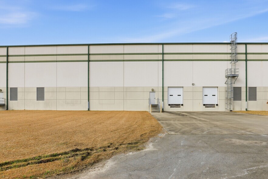 More Photos Of 2675 Rouse Rd, Kinston Manufacturing For Lease