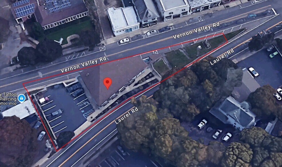 More Photos Of 120-124 Laurel Rd, East Northport Freestanding For Sale