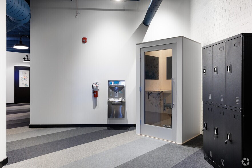 More Photos Of 2311-2315 Locust St, Saint Louis Office For Lease