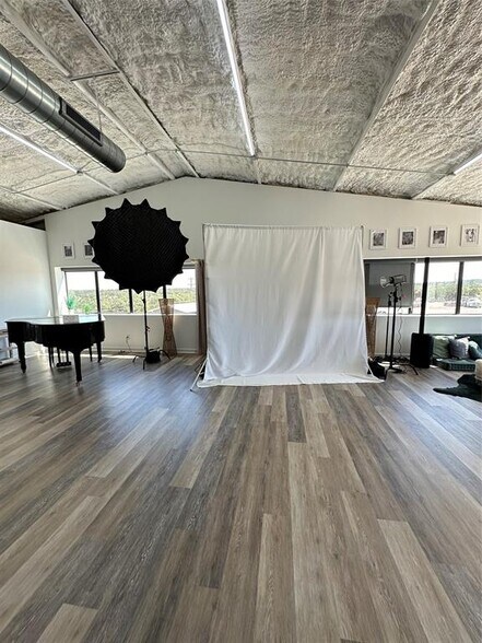 More Photos Of 30307 Ranch Road 12, Dripping Springs Light Manufacturing For Lease