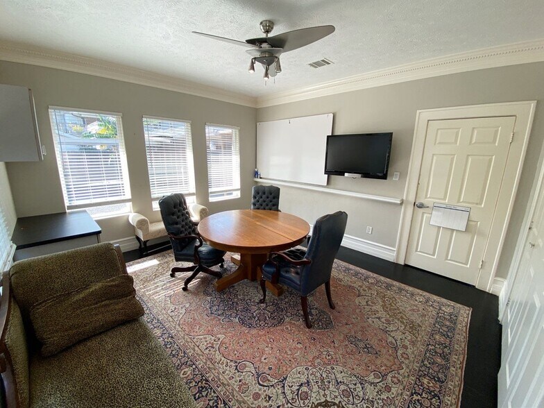 More Photos Of 1635 Richmond Ave, Houston Office Residential For Sale