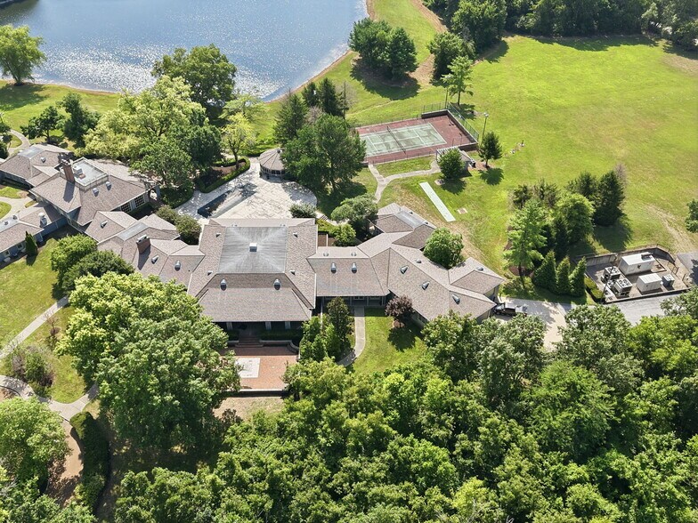 More Photos Of 1461 Highway EE, Winfield Specialty For Sale