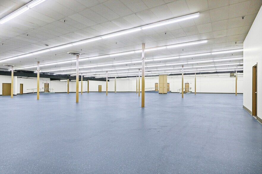 More Photos Of 3475 Ridge Rd, Cleveland Skating Rink For Sale