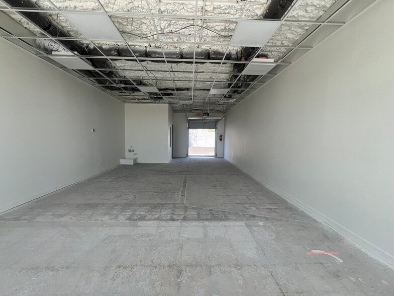 More Photos Of 1324-1326 W University Dr, Tempe Storefront For Lease