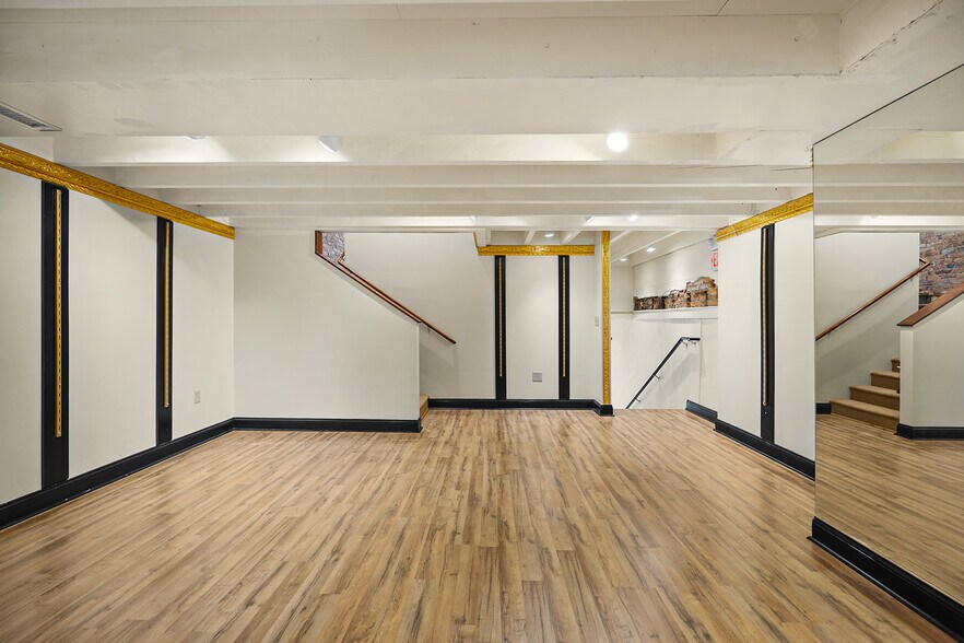 More Photos Of 43 Main St, Clinton Township Storefront For Sale