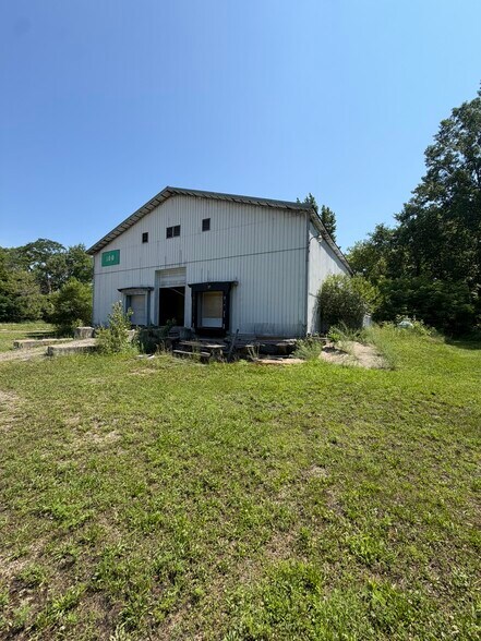 More Photos Of 92 E Michigan Ave, Galesburg Freestanding For Sale