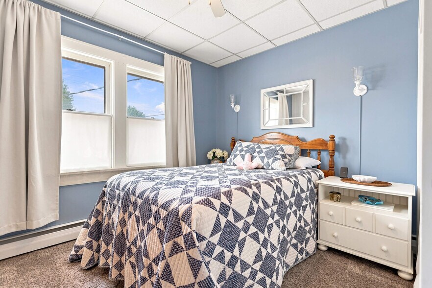 More Photos Of 308 N Wisconsin Dr, Sheboygan Freestanding For Sale