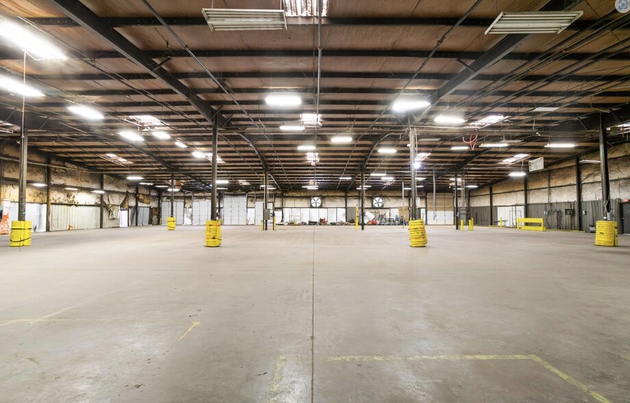 More Photos Of 23 Industrial Park Dr, Lugoff Manufacturing For Lease