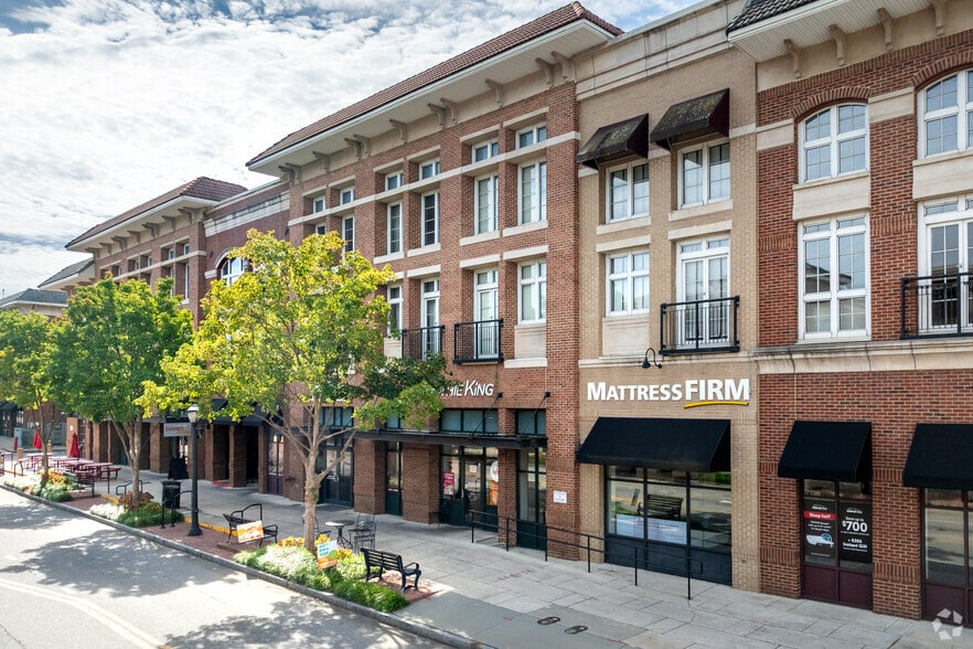 More Photos Of Caroline St NE @ Moreland Ave, Atlanta Unknown For Lease