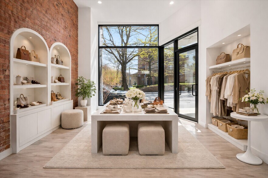 More Photos Of 2122 Boston Post Rd, Larchmont Storefront Retail Office For Lease