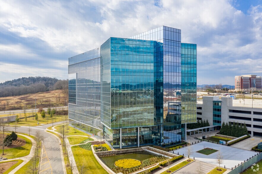 More Photos Of 6700 Tower Cir, Franklin Office For Lease