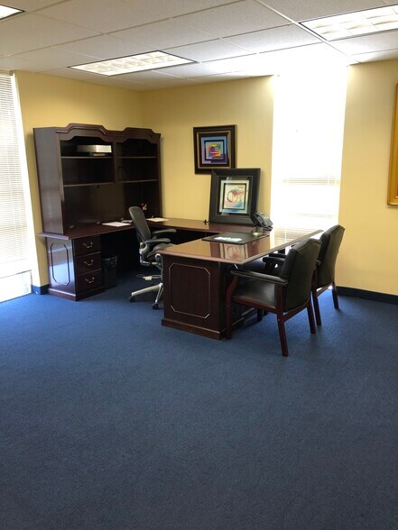 More Photos Of 1370 Hamilton St, Somerset Loft Creative Space For Lease