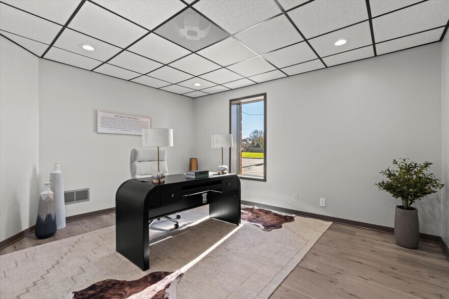 More Photos Of 502 W Markey Rd, Belton Medical For Sale