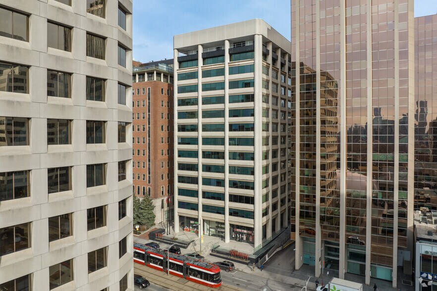 Primary Photo Of 40 St Clair Ave W, Toronto Office For Lease