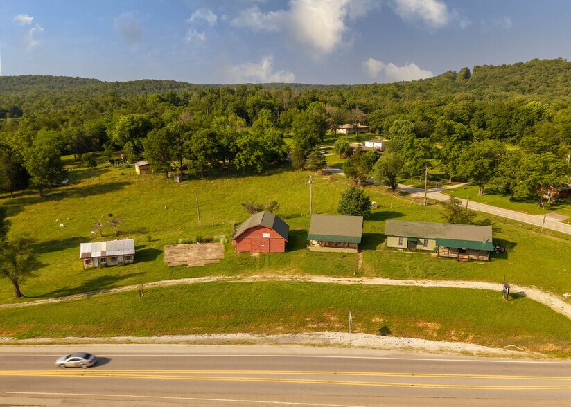 More Photos Of 2516 US-63, Hardy General Retail For Sale