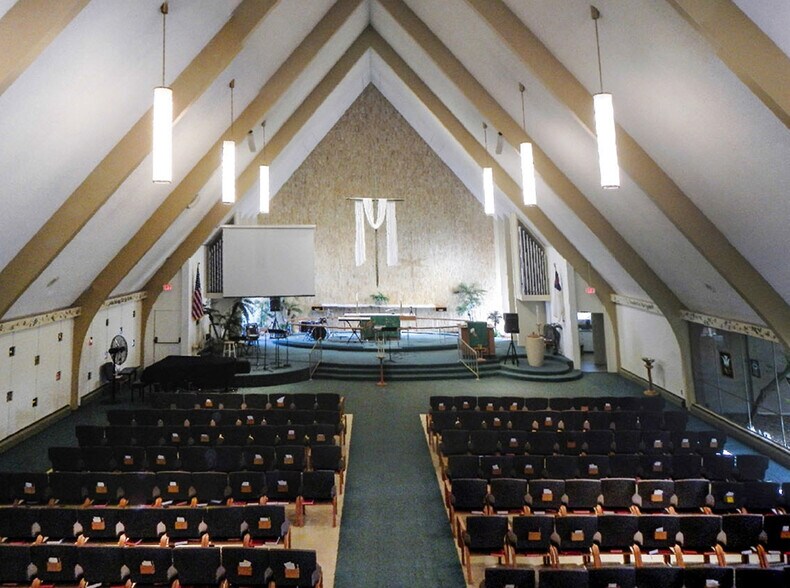 More Photos Of 191 S Columbia St, Hemet Religious Facility For Sale