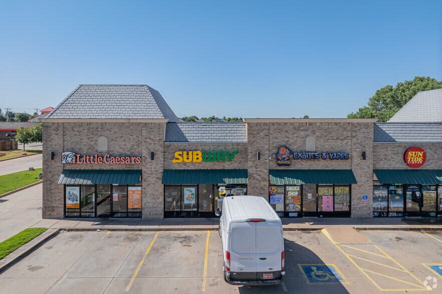 More Photos Of 2120-2136 NW 164th St, Edmond Freestanding For Lease