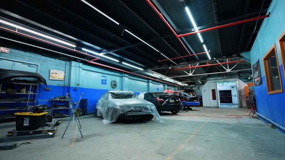 More Photos Of 720 Mulberry st, Allentown Auto Repair For Lease