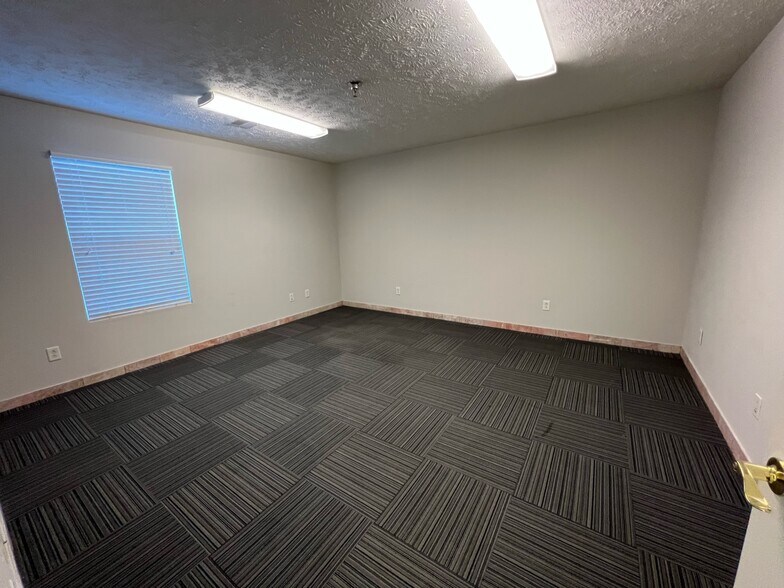 More Photos Of 1238 Sloan St, Murfreesboro Office Residential For Lease