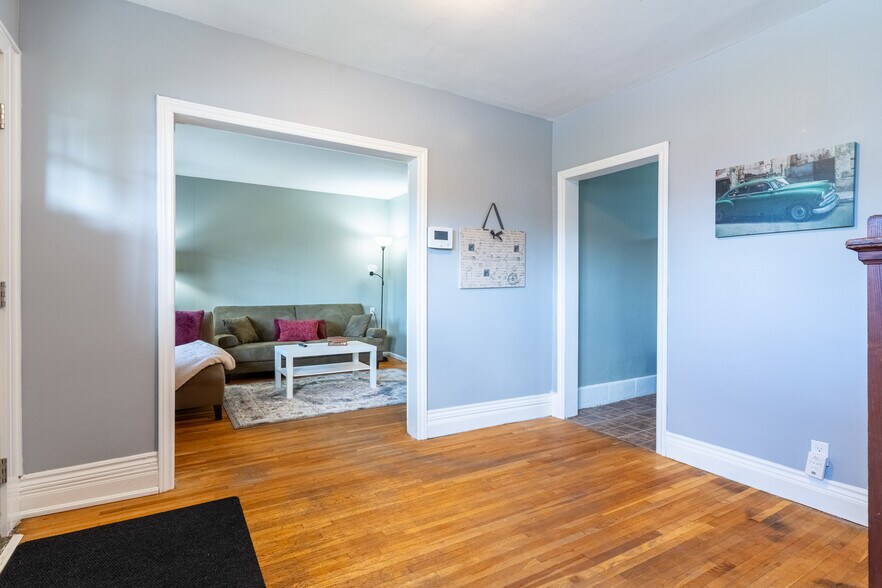 More Photos Of 738 Brock St, Windsor Multifamily For Sale