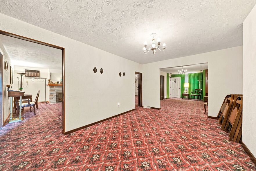 More Photos Of 1519 Renton Rd, Pittsburgh Funeral Home For Sale