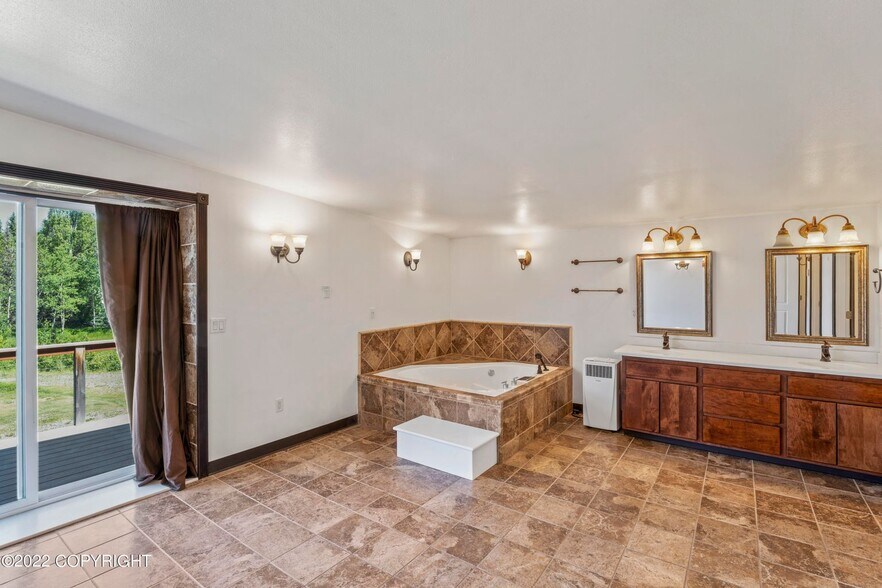 More Photos Of 36142 Pine St, Soldotna Light Manufacturing For Sale