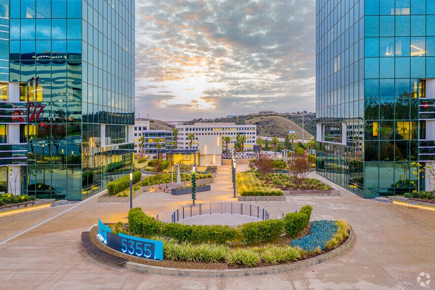 More Photos Of 5355 Mira Sorrento Pl, San Diego Office For Lease