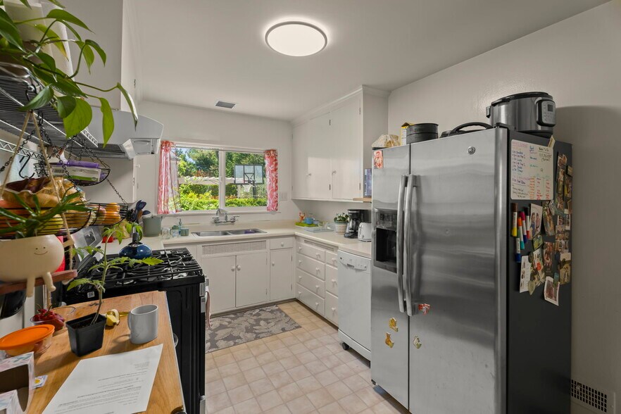 More Photos Of 4 Warren Rd, San Mateo Apartments For Sale