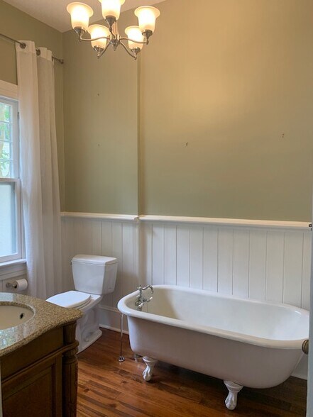 More Photos Of 173 Pierce Ave, Macon-Bibb Office Residential For Lease