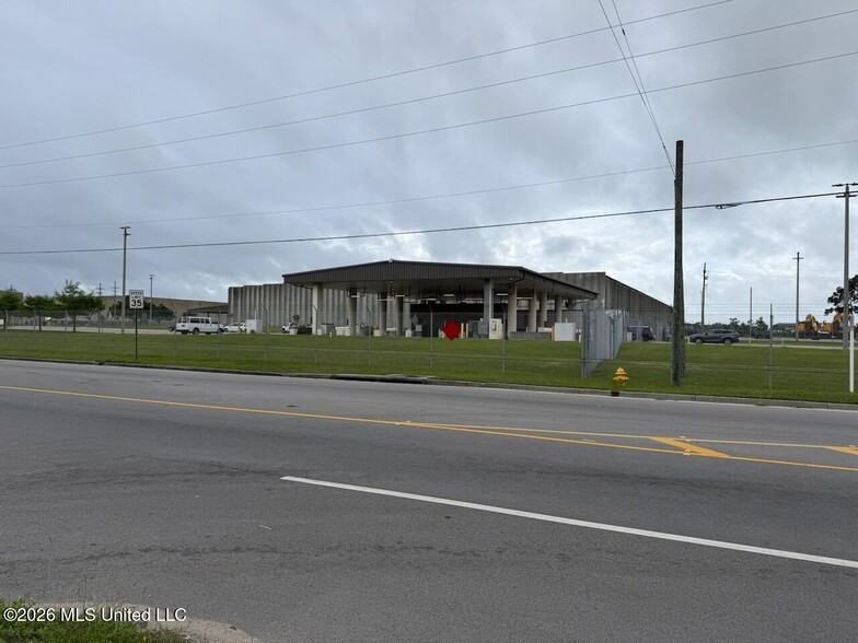 More Photos Of 5420 28th St, Gulfport Apartments For Sale