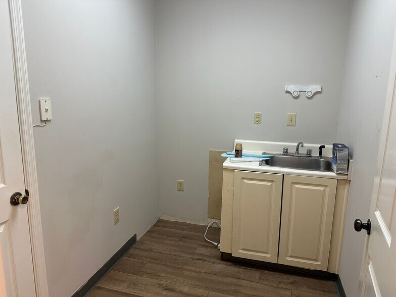 More Photos Of 4434 Columbia Rd, Augusta Loft Creative Space For Lease