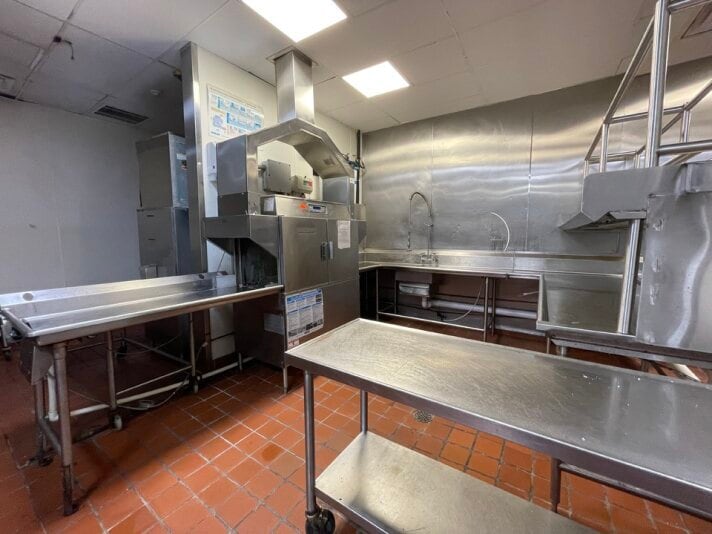 More Photos Of 2820 I-10 E, Beaumont Restaurant For Lease