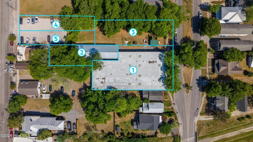 More Photos Of 711 S 5th Ave, Wilmington General Retail For Sale